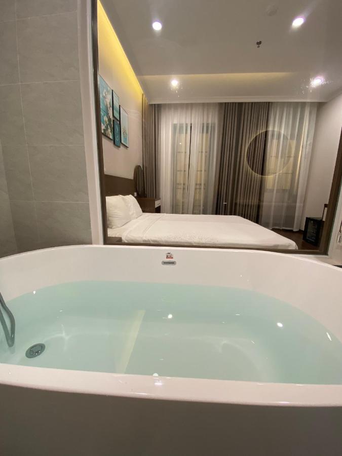 Moonlight Hotel 下龍 外观 照片